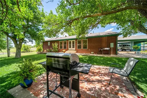 1208 E Blackburn Rd, Marlow, OK 73055 photo 6
