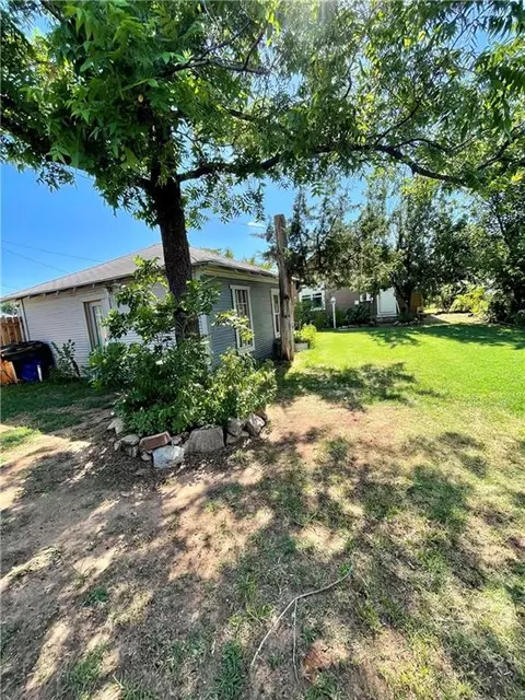 511 S 8th St, Clinton, OK 73601 photo 14