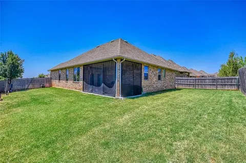 2837 SE 9th St, Moore, OK 73160 photo 32