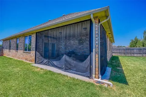 2837 SE 9th St, Moore, OK 73160 photo 33