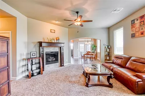 2837 SE 9th St, Moore, OK 73160 photo 8