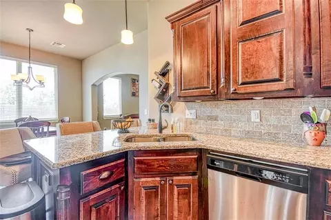 2837 SE 9th St, Moore, OK 73160 photo 15