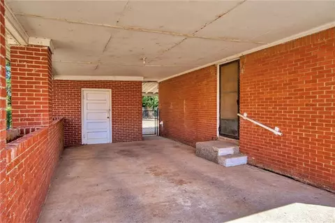 512 Navajoe Rd, Altus, OK 73521 photo 5