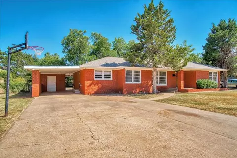 512 Navajoe Rd, Altus, OK 73521 photo 2