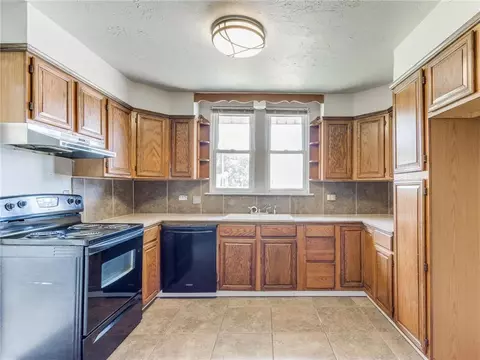401 W Locust St, Tuttle, OK 73089 photo 33