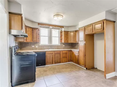 401 W Locust St, Tuttle, OK 73089 photo 32