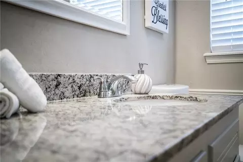 637 E 27th St, Edmond, OK 73013 photo 24
