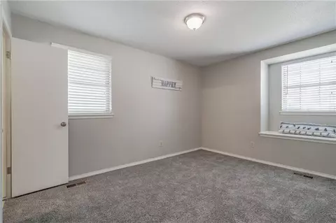 637 E 27th St, Edmond, OK 73013 photo 27