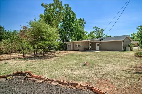 637 E 27th St, Edmond, OK 73013 photo 31