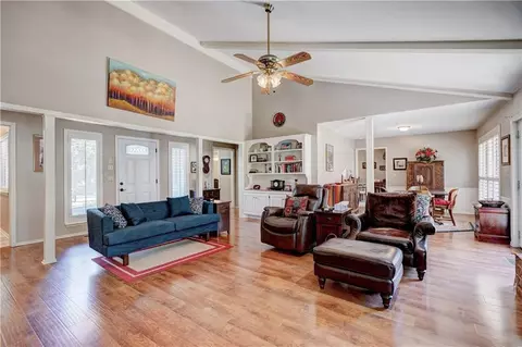 1908 Rosedale Dr, Edmond, OK 73013 photo 9