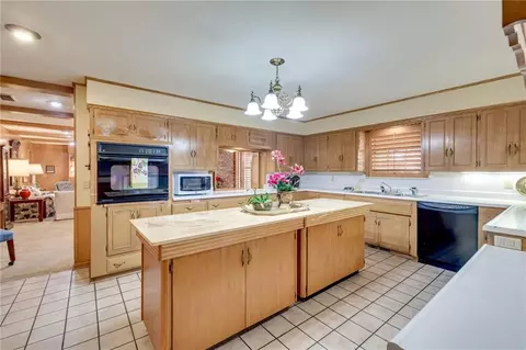 720 Phillips Ln, Clinton, OK 73601 photo 17