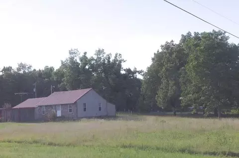 102 Oakridge Ln, Mcloud, OK 74851 photo 1