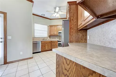 413 Bradgate Dr, Yukon, OK 73099 photo 16