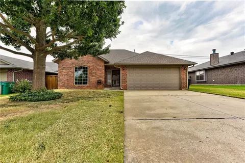 413 Bradgate Dr, Yukon, OK 73099 photo 1