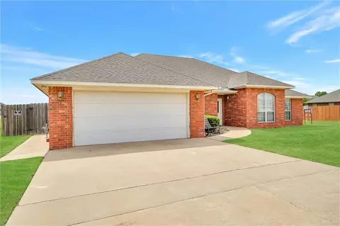 2913 Hunter Pointe, Altus, OK 73521 photo 2