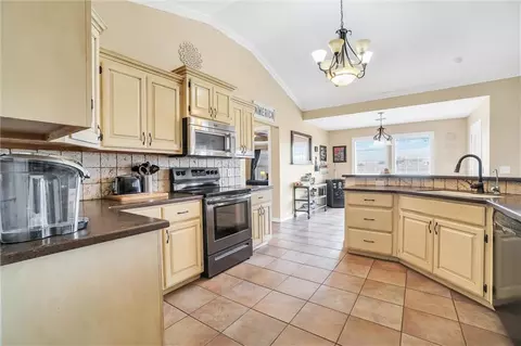 2913 Hunter Pointe, Altus, OK 73521 photo 11