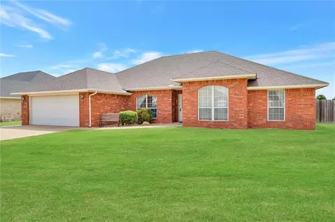 2913 Hunter Pointe, Altus, OK 73521 photo 3