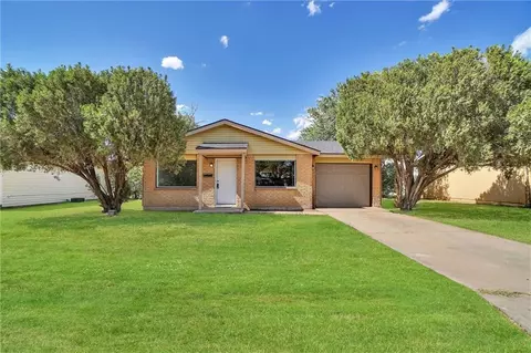 321 Saturn St, Altus, OK 73521 photo 1