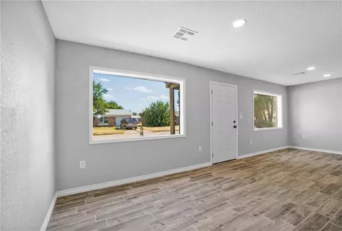 321 Saturn St, Altus, OK 73521 photo 5