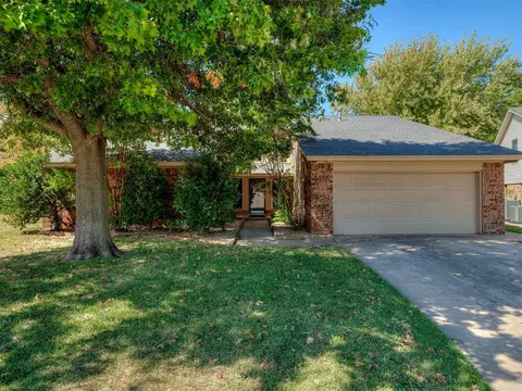 11236 NW 109th St, Yukon, OK 73099