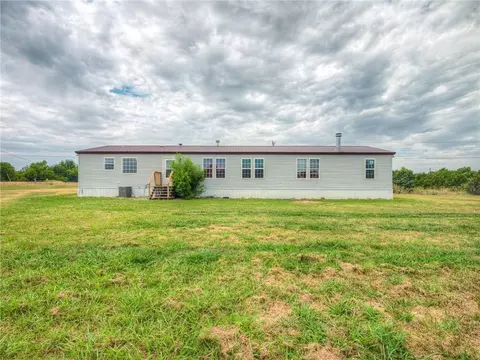 113 Red Tail Ln, Mcloud, OK 74851 photo 32