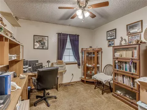 1003 N Sara Rd, Tuttle, OK 73089 photo 22