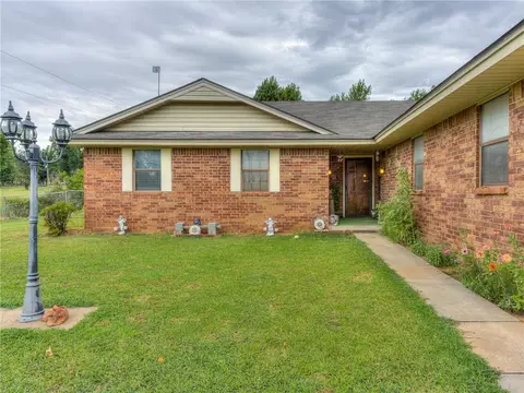1003 N Sara Rd, Tuttle, OK 73089 photo 2