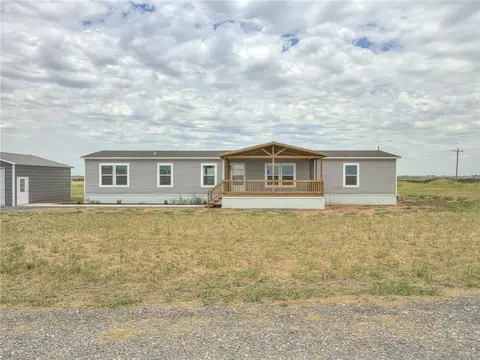 102 Hydro Hills Rd, Hydro, OK 73048 photo 1