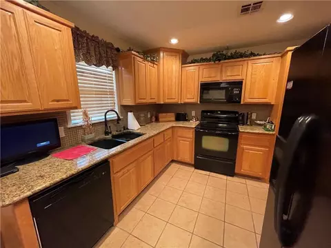 306 E Lorrist St, Apache, OK 73006 photo 4