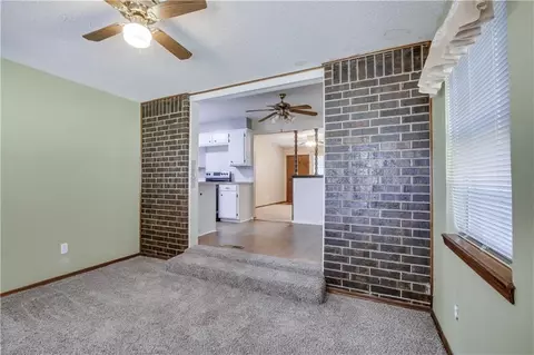 129 E Cherry Ave, Yukon, OK 73099 photo 17