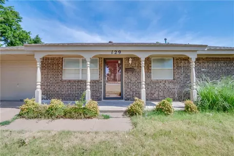 129 E Cherry Ave, Yukon, OK 73099 photo 1