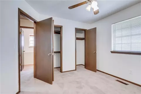 129 E Cherry Ave, Yukon, OK 73099 photo 32