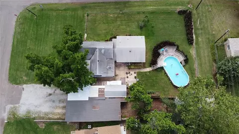 207 E Juniper Ln, Mustang, OK 73064 photo 7
