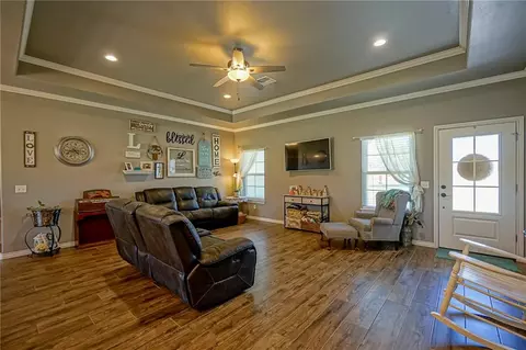 510 E Kansas St, Thomas, OK 73669 photo 7