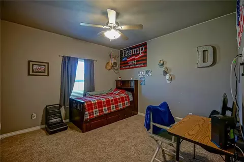510 E Kansas St, Thomas, OK 73669 photo 25