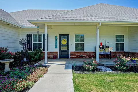 510 E Kansas St, Thomas, OK 73669 photo 4