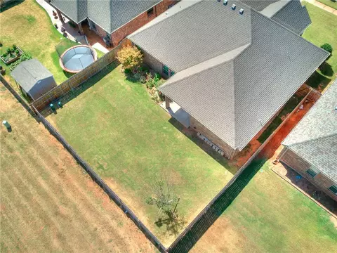 2825 SE 9th St, Moore, OK 73160 photo 33