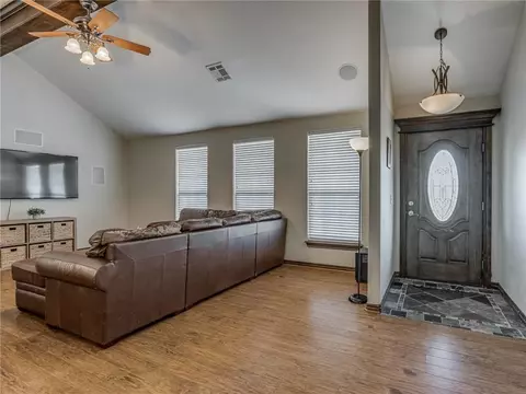 6805 Lewis Ln, Tuttle, OK 73089 photo 8