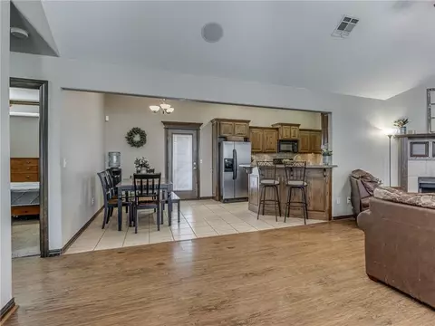 6805 Lewis Ln, Tuttle, OK 73089 photo 9