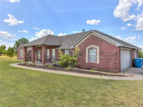 6805 Lewis Ln, Tuttle, OK 73089 photo 3
