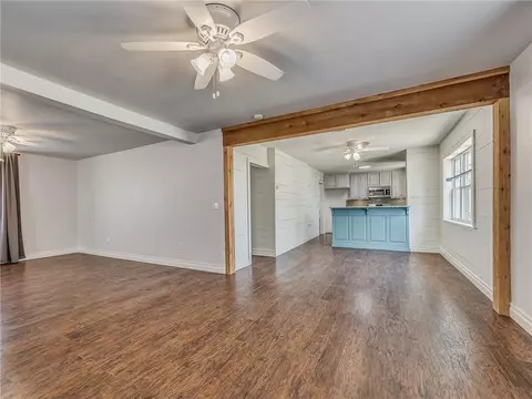 405 SW 1st St, Tuttle, OK 73089 photo 5