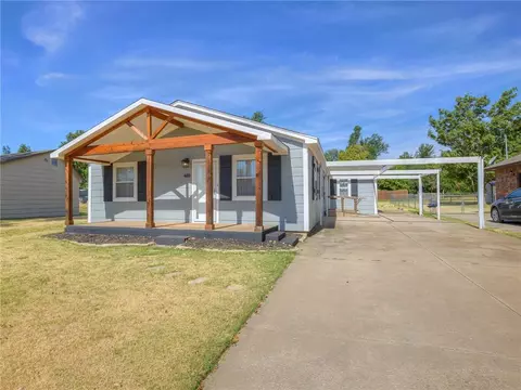 405 SW 1st St, Tuttle, OK 73089 photo 2