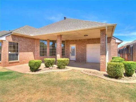 1216 NW 14th Pl, Moore, OK 73170 photo 28