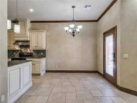 1216 NW 14th Pl, Moore, OK 73170 photo 9