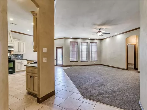 1216 NW 14th Pl, Moore, OK 73170 photo 5