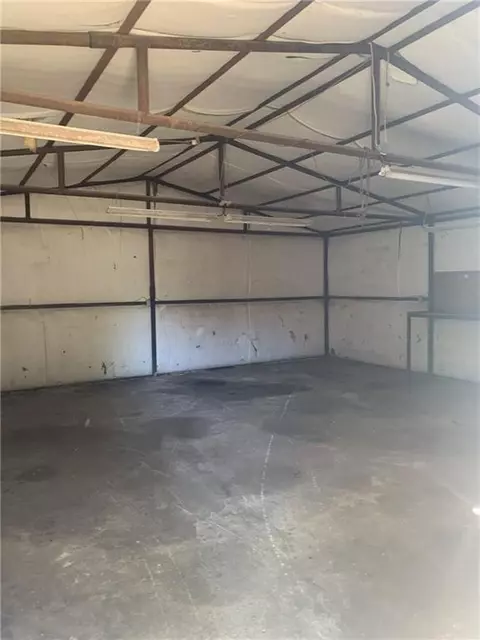 305 E Texas St, Walters, OK 73572 photo 23