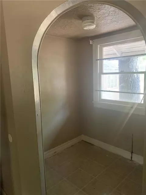 305 E Texas St, Walters, OK 73572 photo 16