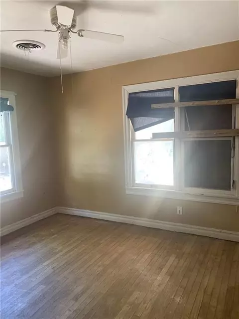 305 E Texas St, Walters, OK 73572 photo 7