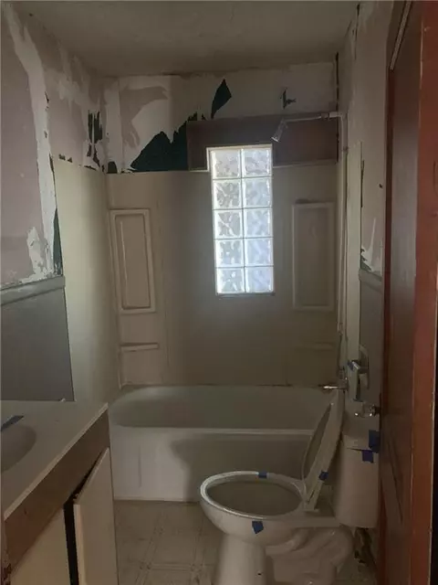 305 E Texas St, Walters, OK 73572 photo 10