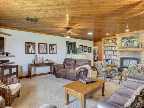 421 S 13th St, Thomas, OK 73669 photo 6